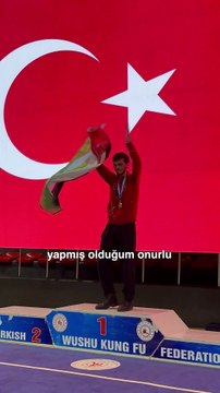 Şampiyonluk kürsüsünde Filistin bayrağı açan milli sporcuya soruşturma açılmıştı! Milli sporcu, geri alınmak istenen madalyasını Nil’e attı!