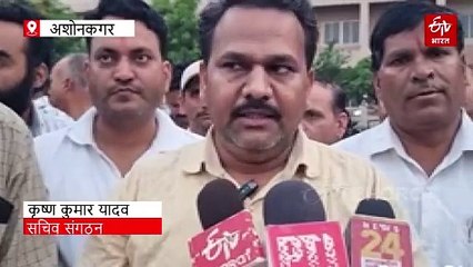 भरी मीटिंग में पंचायत सचिवों को गरियाने लगे CEO, कलेक्टर ने मामला संभाला