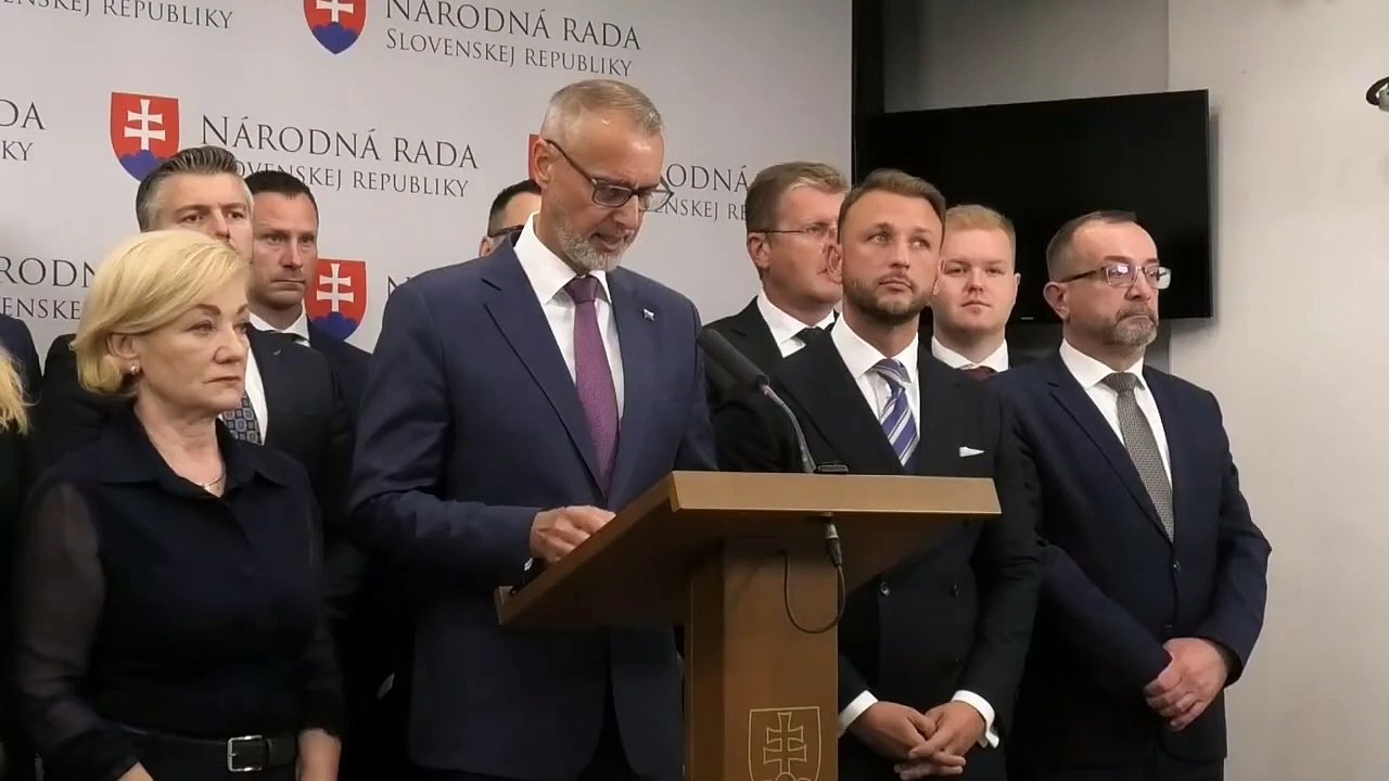 ZÁZNAM: Hlas-SD chce cez pozmeňujúci návrh vypustiť z ústavy jeden volebný obvod