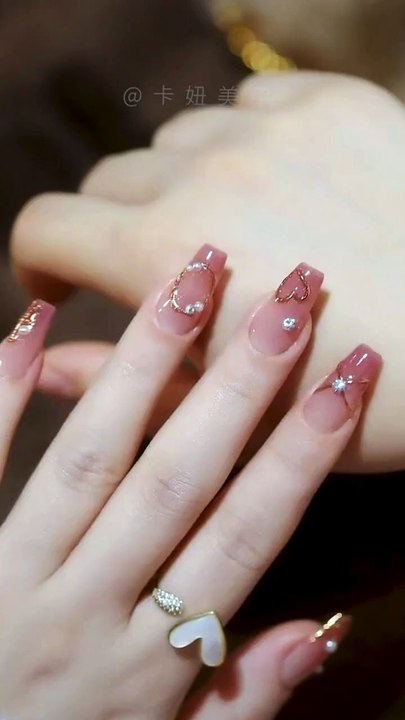 Nails art