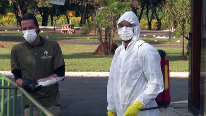 Zoológico de Brasilia cierra temporalmente por sospecha de gripe aviar