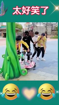 It's so funny. If you don't laugh after watching it, I lose. It's just for entertainment, don't take it seriously. It makes you laugh and forget your worries.