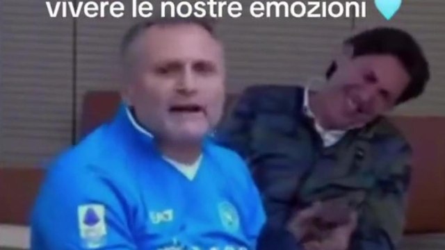 Consigliere comunale a Afragola contesta il sindaco «juventino e leghista» e se ne va a vedere la partita del Napoli