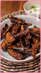 Frites d'aubergine et sauce tahini