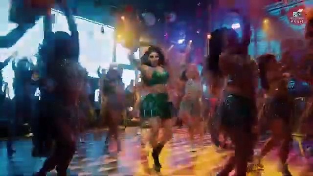 New Hindi Dance Songs || Papa Ne Naa Bola Hain | Superhit Song | Urvashi Rautela | New Hindi Dance Songs | Top Hits of 2025