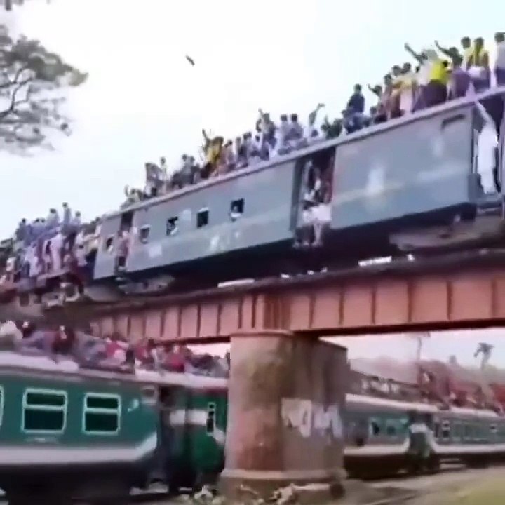 Les transports en commun au Bangladesh... flippant