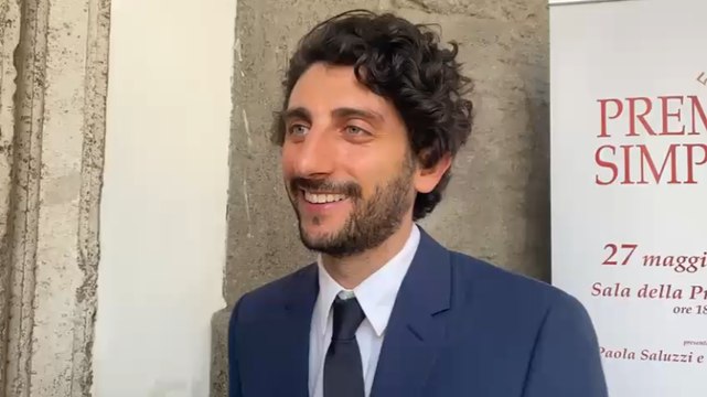 Roma, Castellitto scherza sul futuro allenatore: Siamo bravi a farci pijà per il c**o