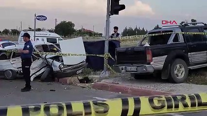 Otomobil ile kamyonet çarpıştı; karı- koca öldü, 4 kişi yaralandı