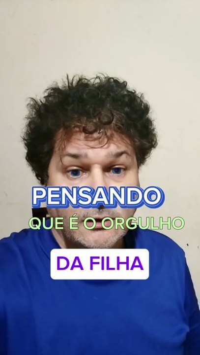 É só virar o corredor que ela fala do pai