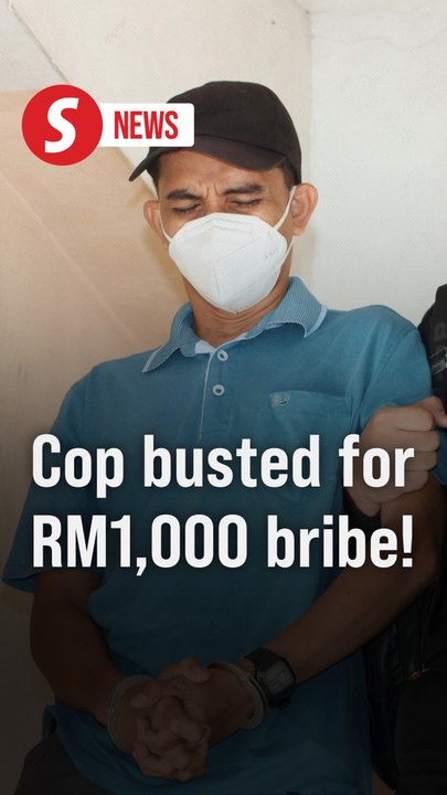 Mersing traffic cop charged with accepting RM1,000 bribe