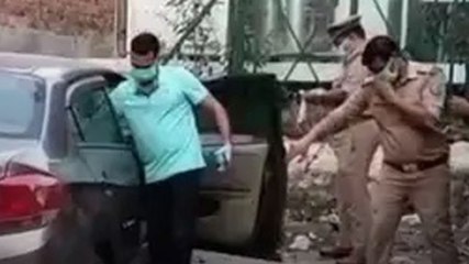 अपनी कार लेने पार्किंग में पहुंचा शख्स, डोर खोलते ही गिरी लाश