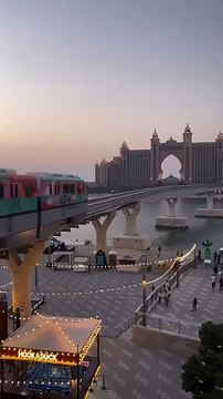 Exploring Palm Jumeirah Dubai UAE Luxury Island Paradise