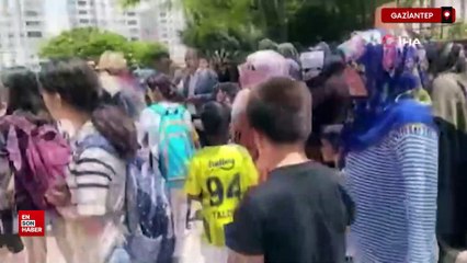 Gaziantep'te kantinci Kur'an-ı Kerim sayfalarını tost kağıdı yaptı