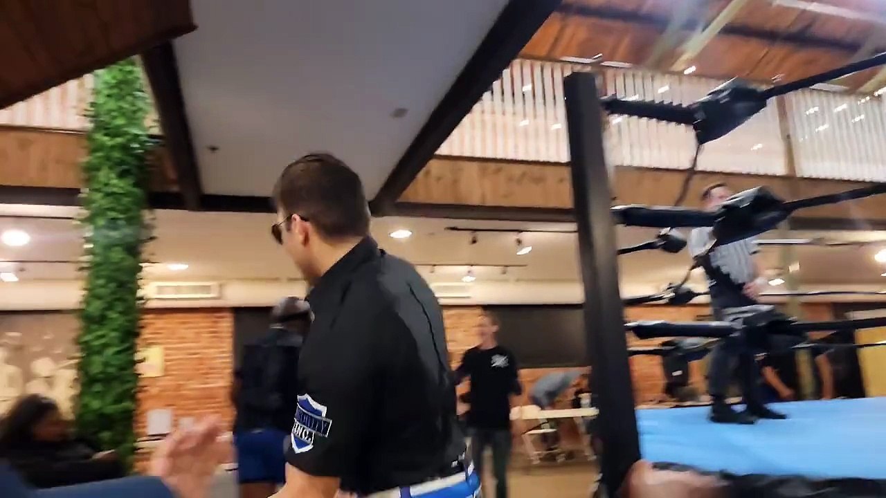 Hustle and Muscle Entrances
