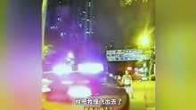当搞笑视频照进现实：我妈问我为什么跪着看手机