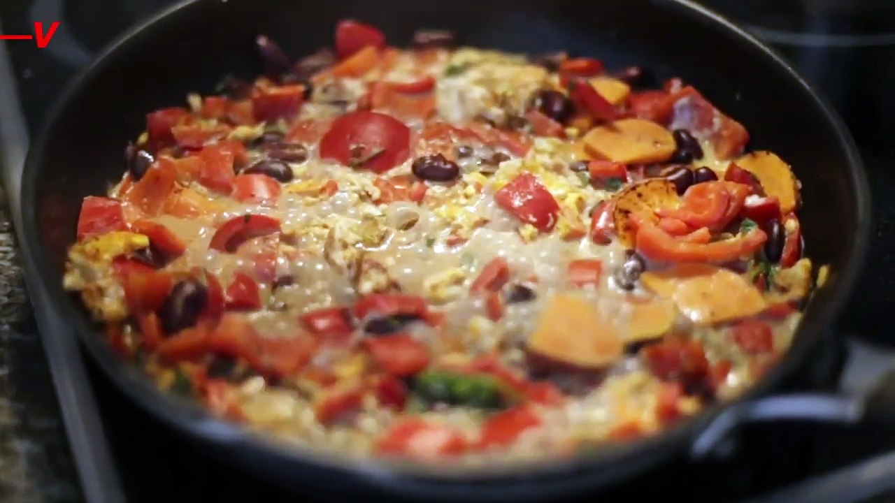 Eating Late Could Actually Change How You Burn Those Calories