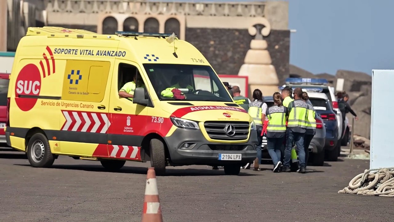 Siete mujeres muertas y un bebé desaparecido tras volcar un cayuco en El Hierro