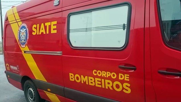 Duas pessoas ficam feridas após forte colisão entre carro e moto no Riviera