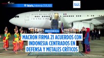 Emmanuel Macron estrecha lazos de defensa y comercio en Yakarta