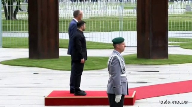 Merz vede Zelensky, intesa armi a lungo raggio e stop a Nord-Stream 2