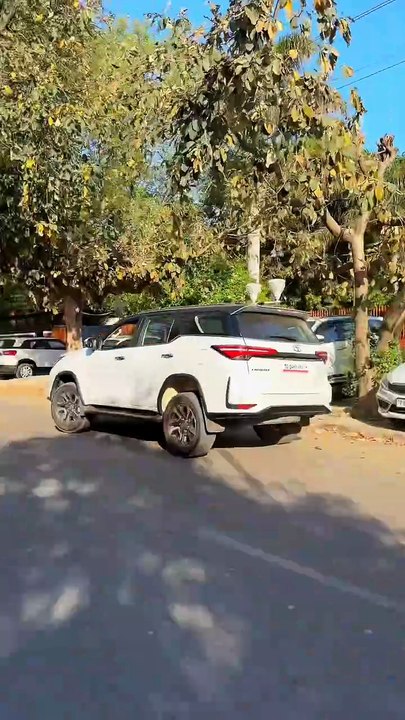 Self Drive Cars in Chandigarh – Your Ride, Your Rules.   From Fortuner to Defender, Rubicon, Thar, Venue, Swift, and many more – we’ve got every vibe covered at Odac 24.  No driver needed & Drive Yourself  Hassle-fr