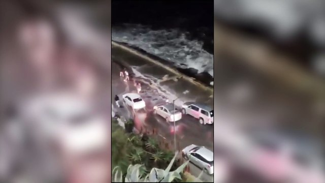 Fuertes vientos en la costa de Mar del Plata y crecida del mar
