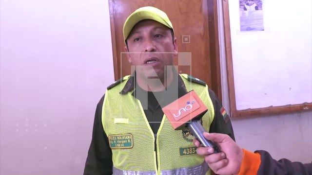 ¡Detenido! Conductor ebrio intentaba viajar a Chile con 25 pasajeros en Cochabamba