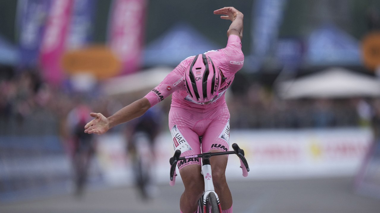 Isaac del Toro tras la victoria en la etapa 17: ''nunca me rindo, no tengo nada que perder''