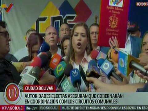 Gobernadores electos reciben acreditaciones para la gobernanza en compañía del pueblo revolucionario
