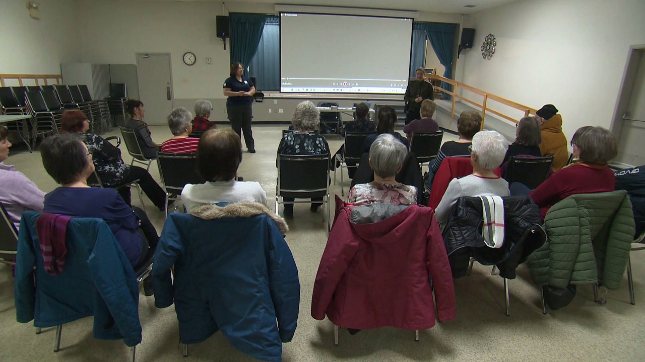 Des ateliers-conférences pour mieux outiller les aînés contre les fraudes