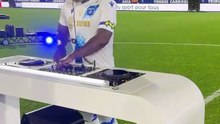 Mantan Penyerang Liverpool Djibril Cisse Berubah  Menjadi DJ di Pertandingan Testimoni di Auxerre