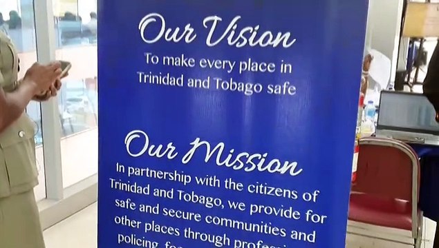 TOP COP MEETS WITH OFFICERS