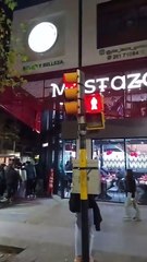 Largas filas por el Día de la Hamburguesa