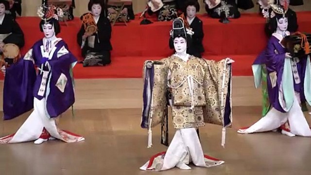 Un espectáculo centenario reúne en Tokio a las últimas geishas de Japón