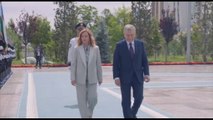 Meloni a Samarcanda, l'incontro con il presidente uzbeko Mirziyoyev