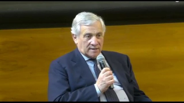 Tajani: Non vogliamo guerra dei dazi con Usa, l'accordo si troverà