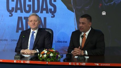 'Ayrılacak' deniyordu yeni sözleşmeye imza attı!