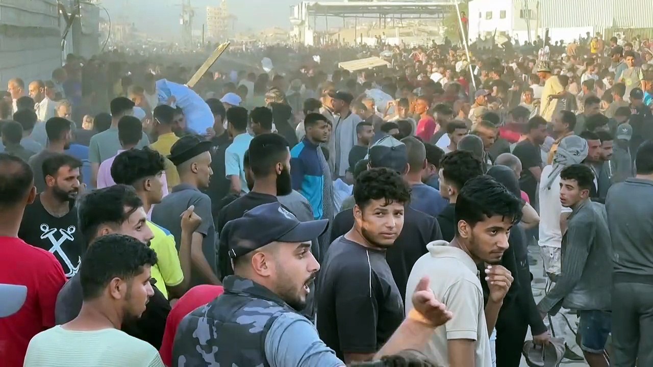 Hunger im Gazastreifen: Menschen plündern UN-Lager