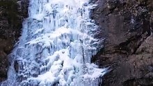 Majestic Southern Mountains Ice Waterfall ❄️ | Cascada de Gheață din Munții Meridionali