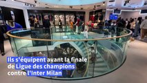 Ligue des Champions: les supporters du PSG s'équipent pour la finale