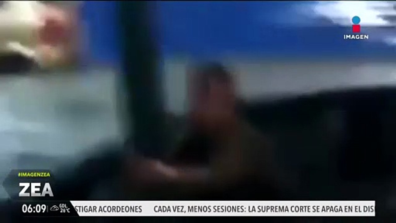 Lluvias dejan bajo el agua a automóviles en León, Guanajuato