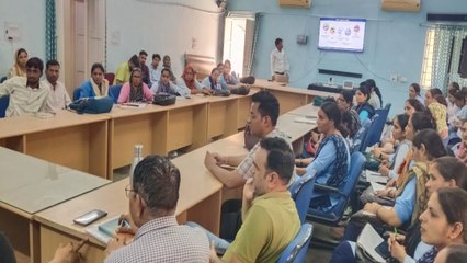 Watch Video: स्वास्थ्यकर्मियों को शत-प्रतिशत लक्ष्य पाने की नसीहत