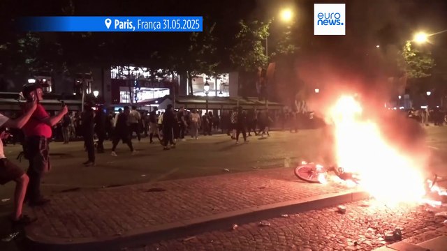 Dois mortos e centenas de detidos em Paris durante festejos da vitória do PSG