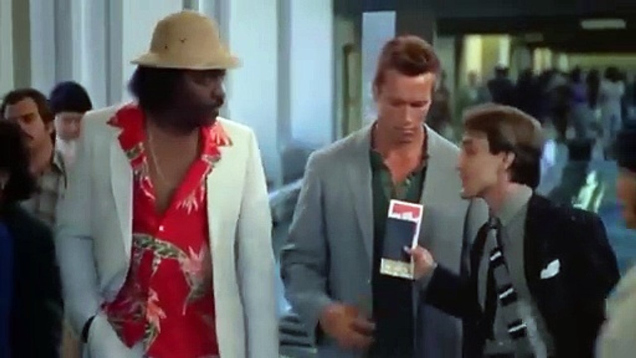 Commando 1985 (clip) Arnold Schwarzenegger