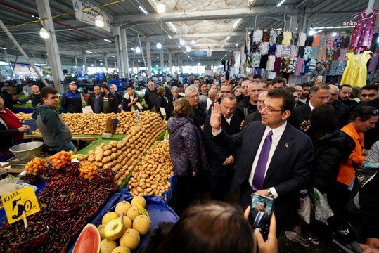 Ekrem İmamoğlu: Çarşıya, pazara çıkacak yüzleri yok demiştim, şimdi milletin içine çıkacak halleri de kalmadı