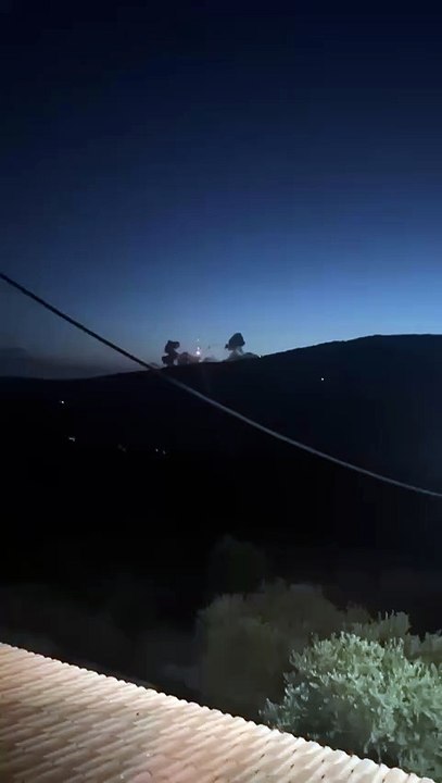 الجيش الإسرائيلي يشن غارات على مواقع لحزب الله جنوب لبنان
