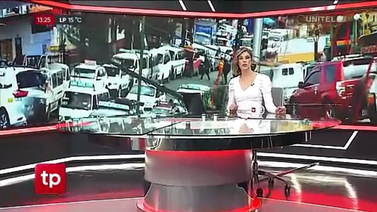 Choferes de Bolivia anuncian paro de 24 horas con bloqueo de carreteras exigiendo soluciones a las filas por combustible