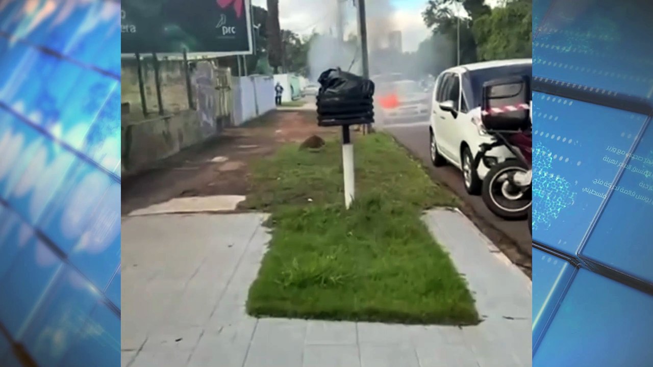 Carro pega fogo enquanto dono levava esposa ao médico em Maringá