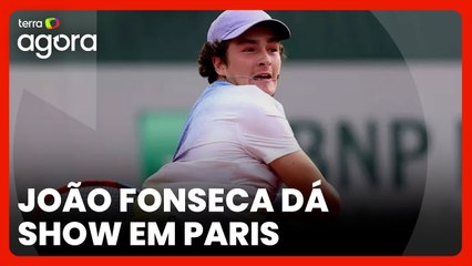 Jovem tenista João Fonseca dá show e segue vivo em Roland Garros