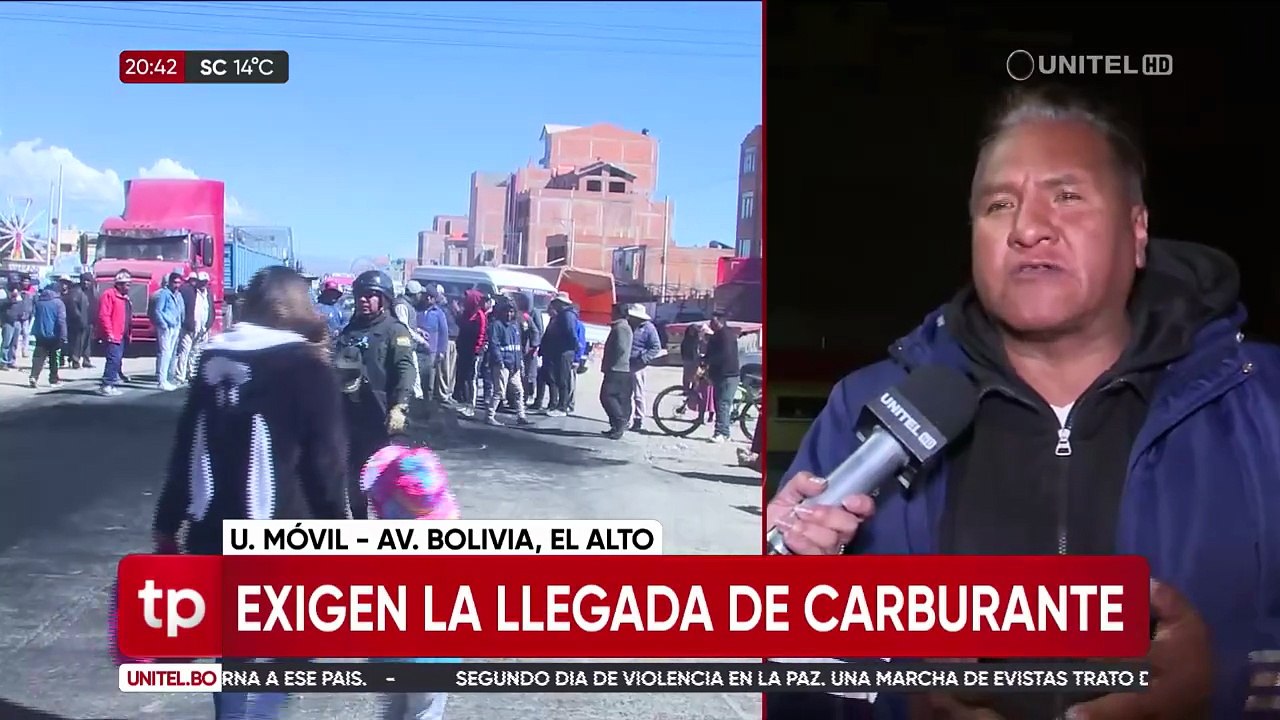 “¡Queremos combustible!”: Bloqueos y extensas filas de vehículos marcaron la jornada de jueves en La Paz y El Alto 